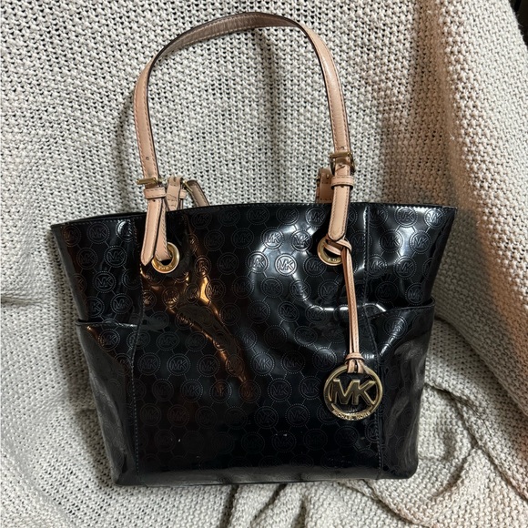 Michael Kors Jet Set‎ Large Black Patent Leather Tote